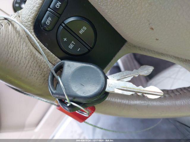 Ford Explorer Eddie Bauer Image 10