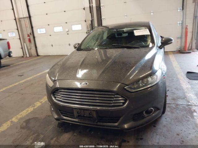 Ford Fusion Titanium Image 16