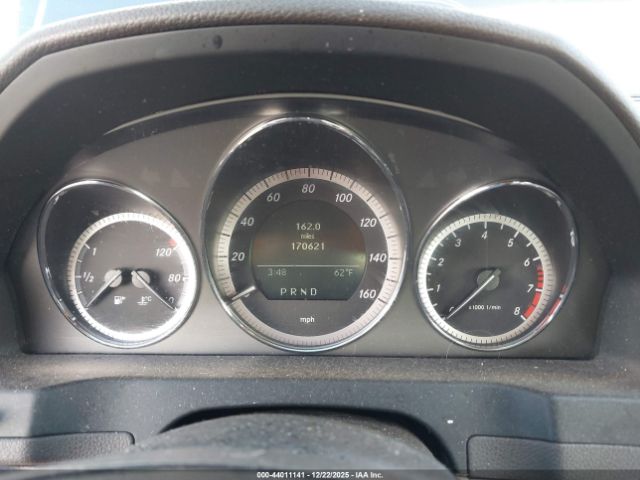 Mercedes-Benz C-Class Image 6