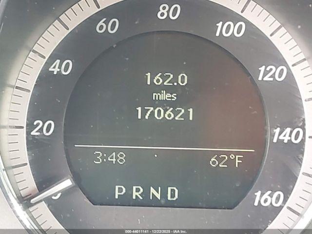 Mercedes-Benz C-Class Image 11