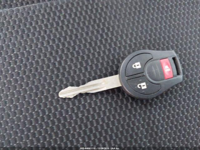 Nissan Versa 1.6 Sv Image 7