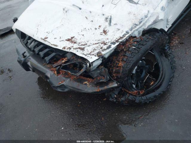 Jeep Wrangler Black Bear Image 5