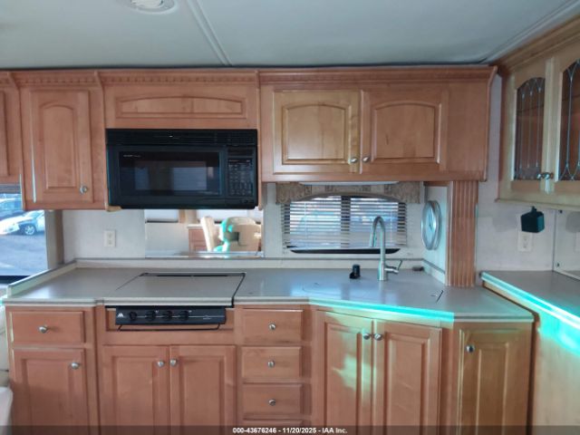 Freightliner Chassis X Line Motor Home Image 14