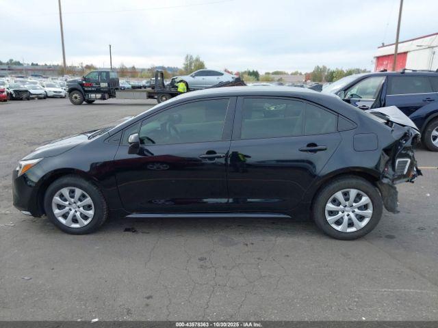 Toyota Corolla Hybrid Le Image 4