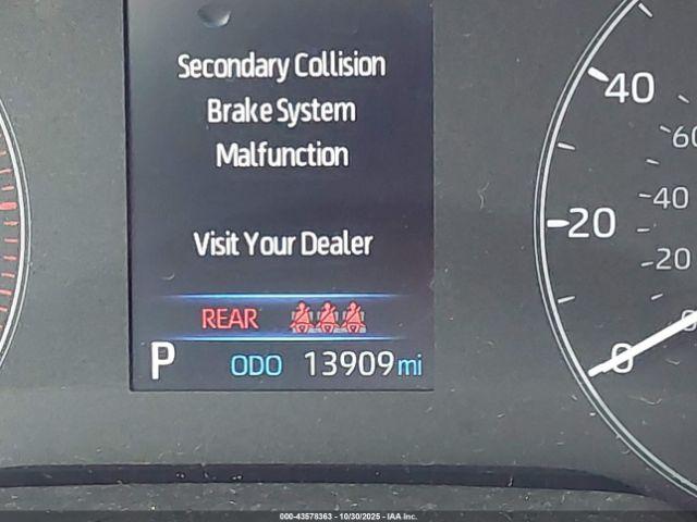 Toyota Corolla Hybrid Le Image 14