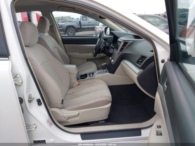 Subaru Legacy 2.5i Premium Image 4