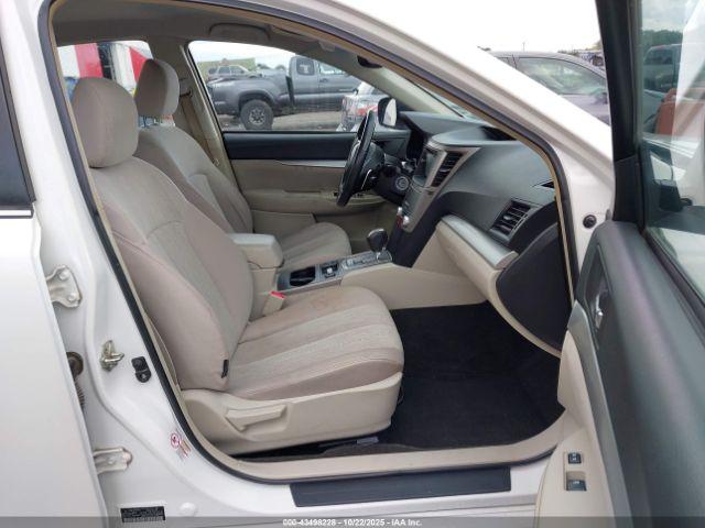 Subaru Legacy 2.5i Premium Image 4