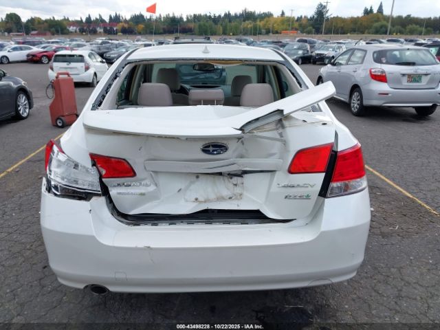 Subaru Legacy 2.5i Premium Image 3
