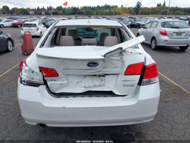 Subaru Legacy 2.5i Premium Image 3