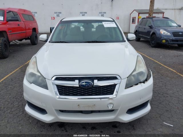 Subaru Legacy 2.5i Premium Image 5