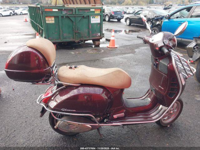 Vespa Gts 300 Super Image 11