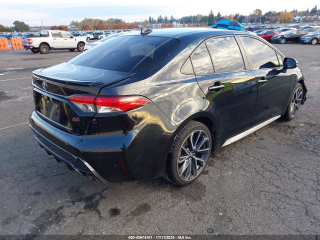 Toyota Corolla Se Image 9