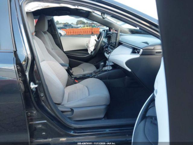 Toyota Corolla Se Image 6