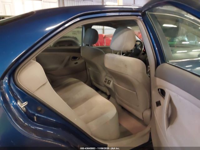 Toyota Camry Image 7