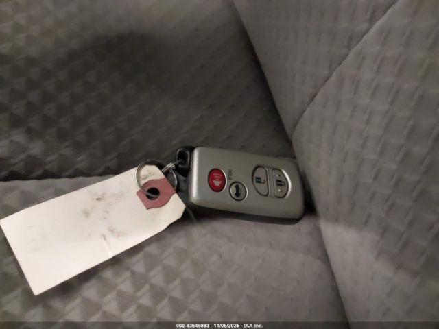 Toyota Camry Image 14