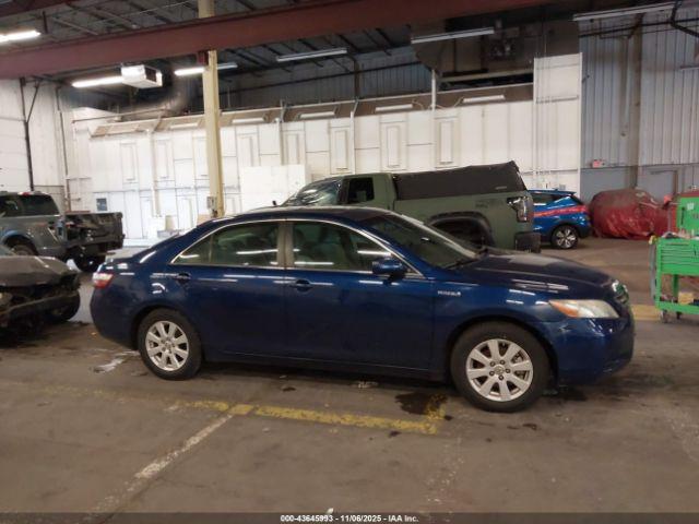 Toyota Camry Image 16