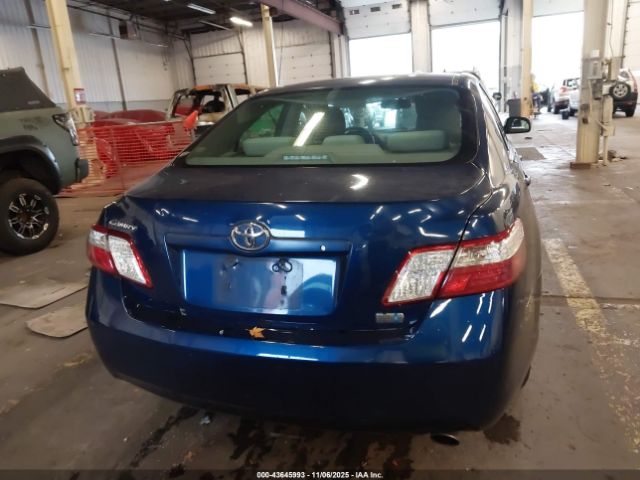 Toyota Camry Image 11