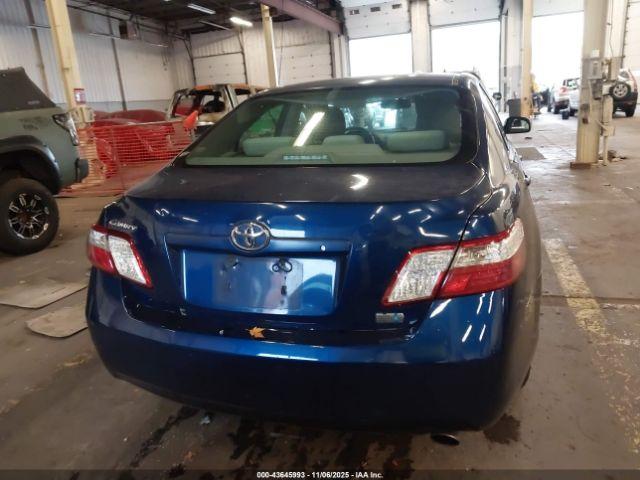Toyota Camry Image 11