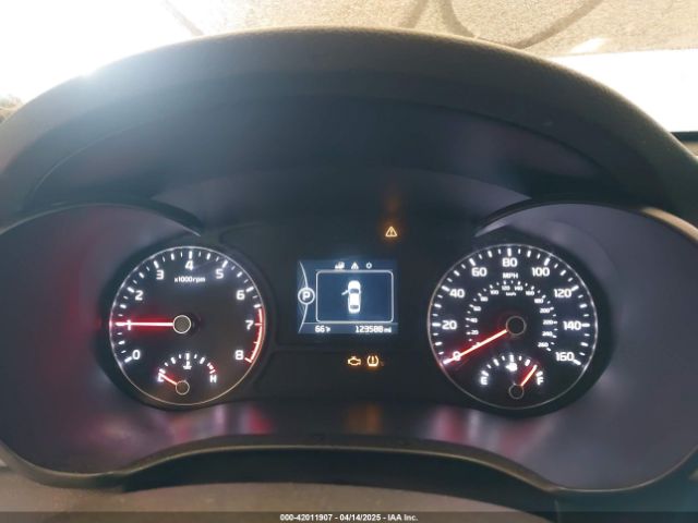 Kia Optima Lx Image 12