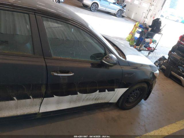 Kia Optima Lx Image 10