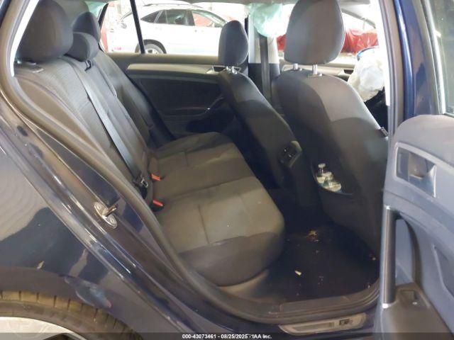 Volkswagen Golf Tsi S 4-door Image 11