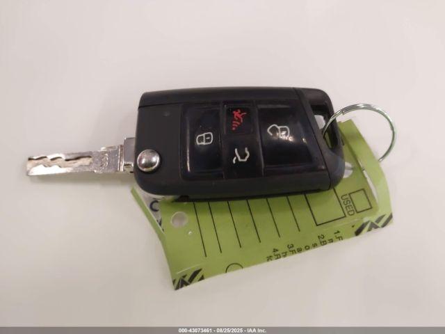 Volkswagen Golf Tsi S 4-door Image 2