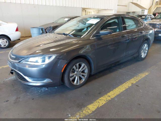 Chrysler 200 Limited Image 2