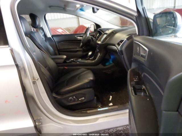 Ford Edge Titanium Image 5