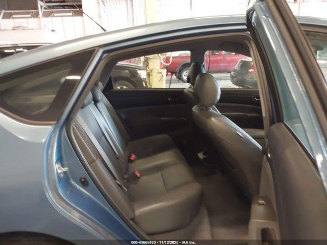 Toyota Prius Image 12