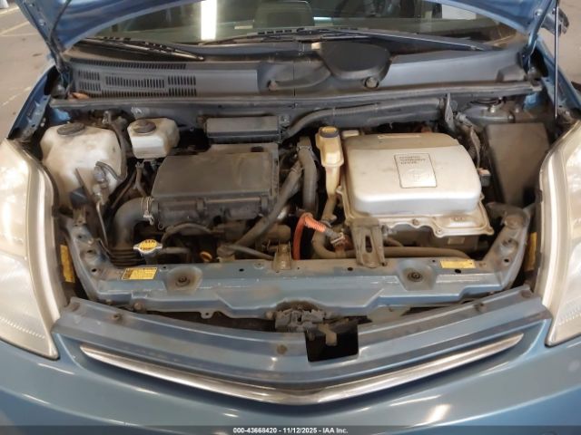 Toyota Prius Image 8