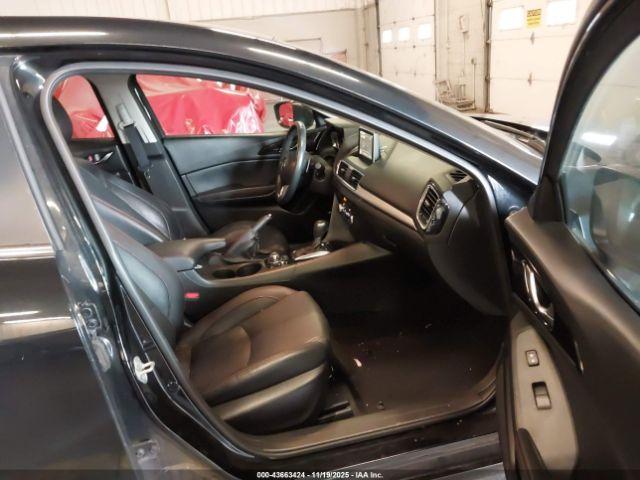 Mazda Mazda3 S Grand Touring Image 6