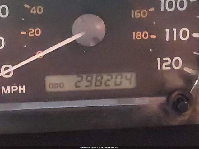 Toyota Sequoia Sr5 V8 Image 16