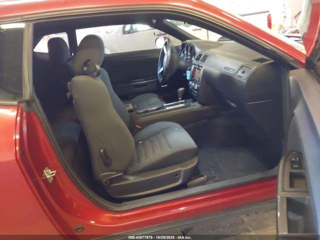 Dodge Challenger Image 8