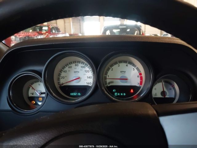 Dodge Challenger Image 10