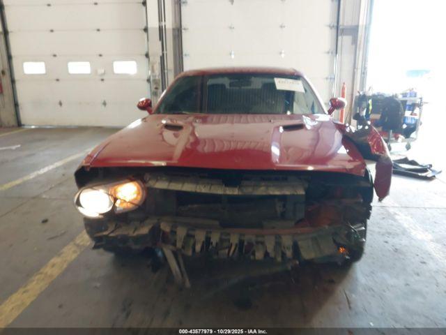 Dodge Challenger Image 16