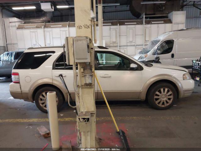 Ford Taurus X Eddie Bauer Image 10