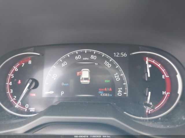 Toyota RAV4 Le Image 6