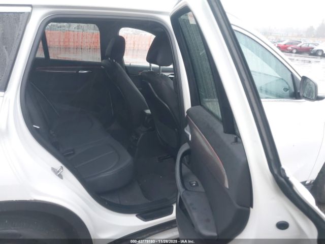 BMW X Series Xdrive28i Image 13