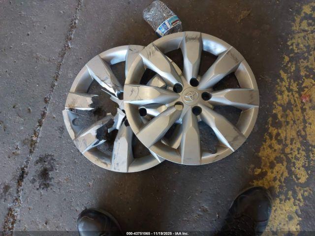 Toyota Corolla Le Image 13