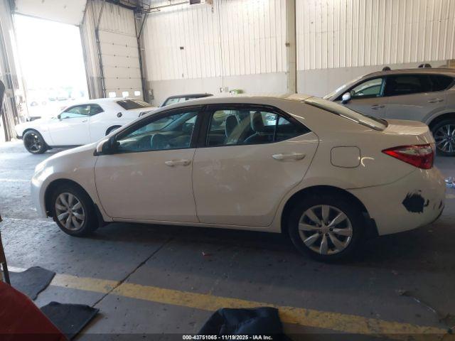 Toyota Corolla Le Image 16