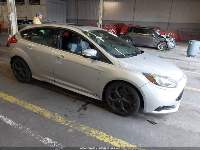  Salvage Ford Focus St