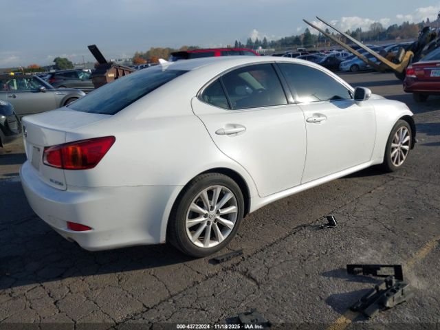 Lexus Is Image 4