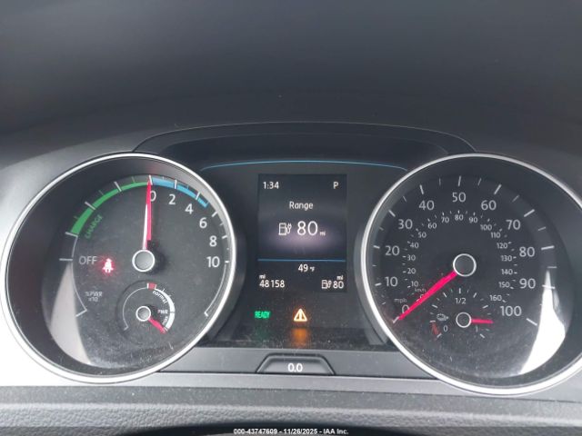 Volkswagen e-Golf Se Image 12