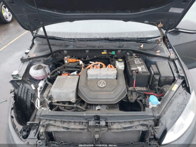 Volkswagen e-Golf Se Image 3