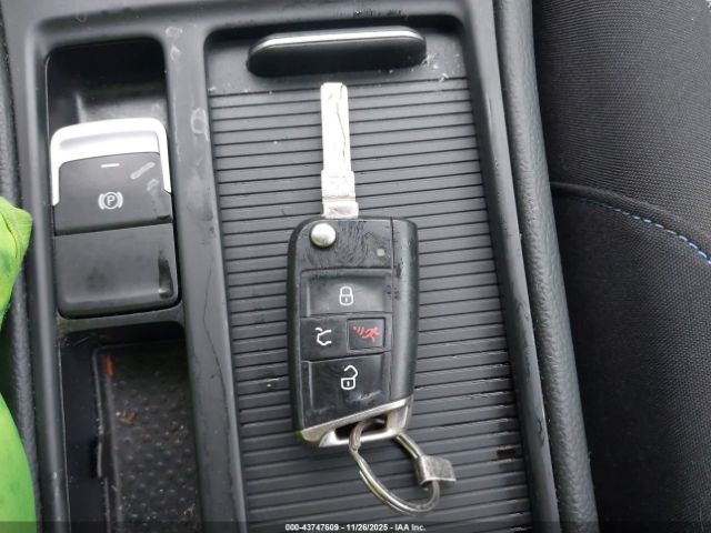 Volkswagen e-Golf Se Image 15