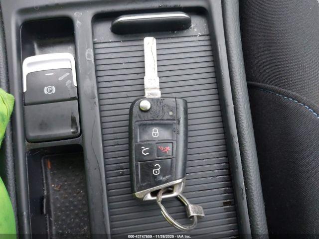 Volkswagen e-Golf Se Image 15