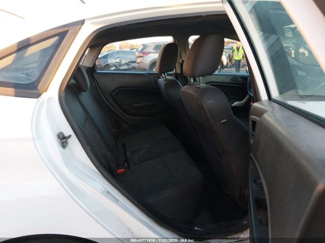 Ford Fiesta Se Image 11