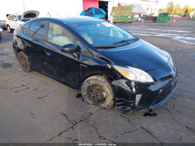  Salvage Toyota Prius