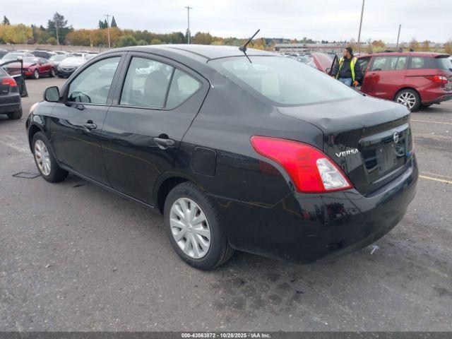 Nissan Versa 1.6 S Image 3