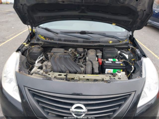 Nissan Versa 1.6 S Image 8